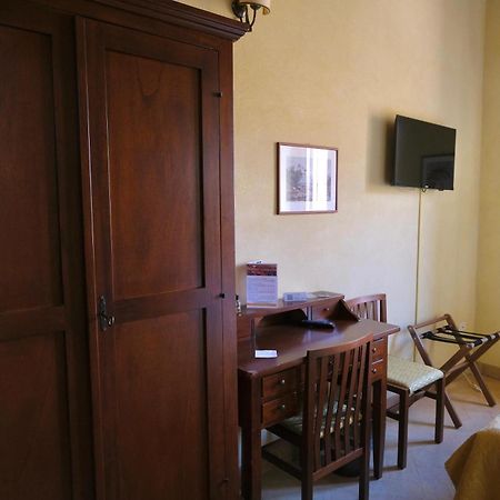 Relais Borgo Campello Guest House Campello sul Clitunno Exterior photo