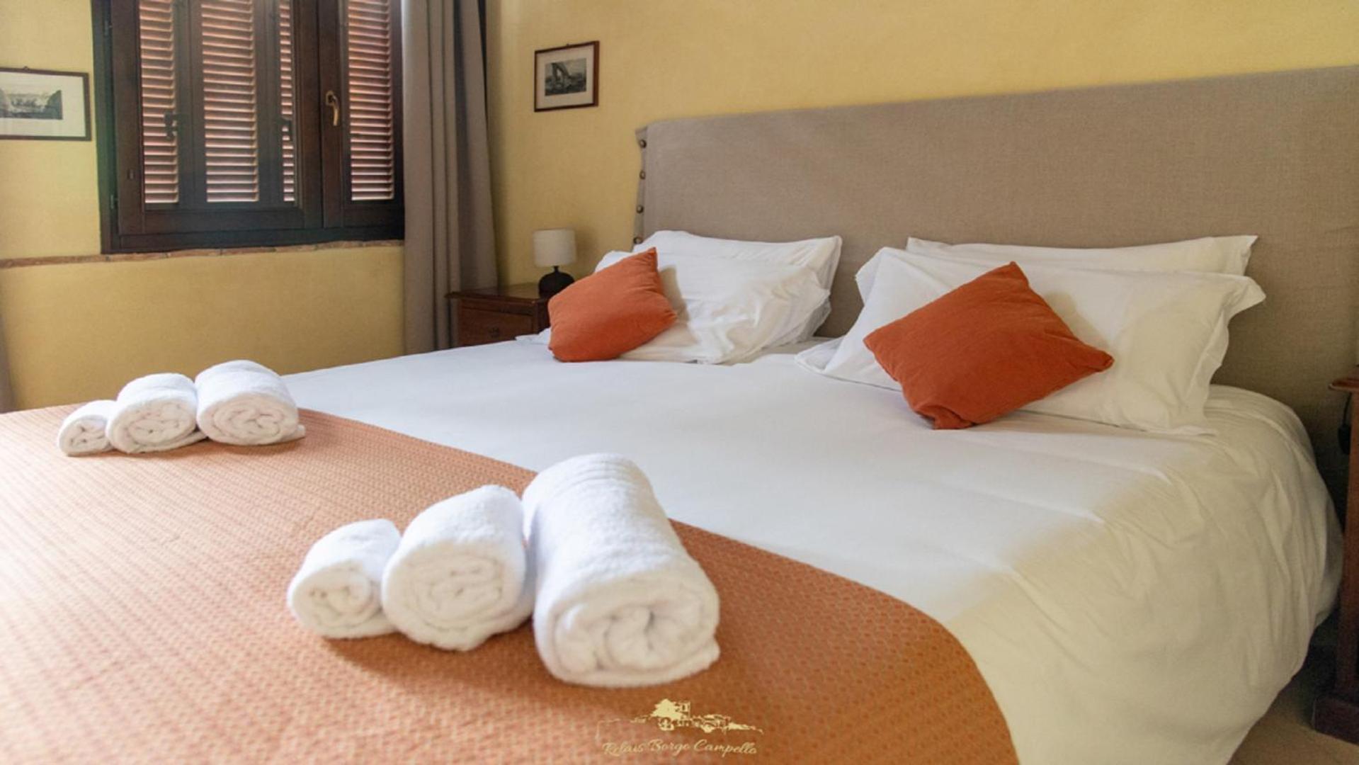 Relais Borgo Campello Guest House Campello sul Clitunno Exterior photo