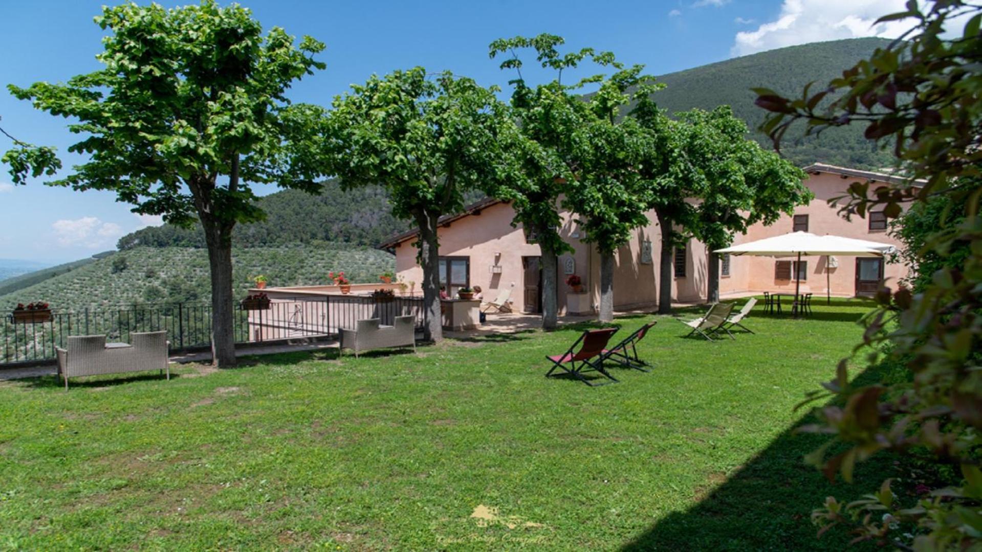 Relais Borgo Campello Guest House Campello sul Clitunno Exterior photo